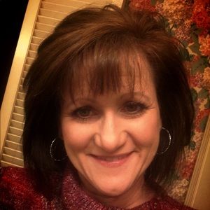 Meet your Posher, Lori